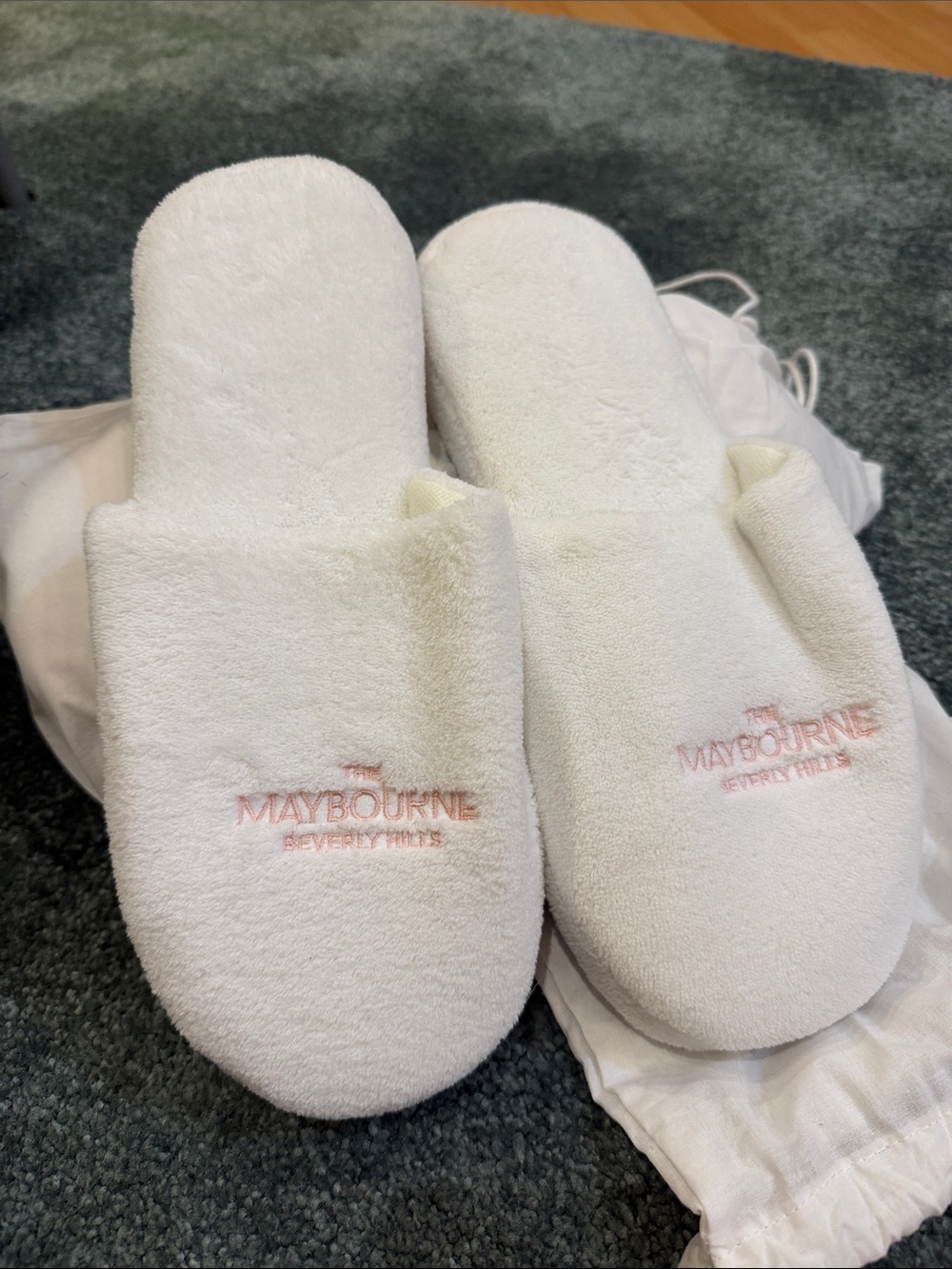NEW 2 pairs of the Maybourne Beverly Hills White Plush Spa Slippers - Soft